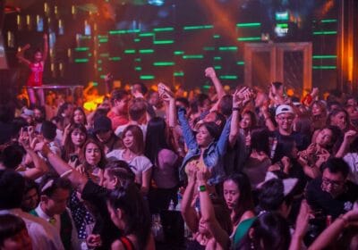 beach hotel hikkaduwa