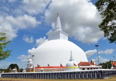 Sri Lankan Dagobas -stupas