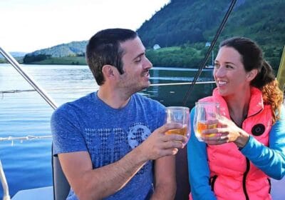 Story of Matt and Jessica Johnson : They Sell Everything to Sail the World